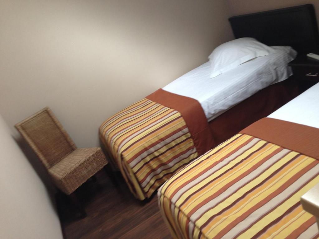 Hotel Giorgi Et Logements Insolites Bastogne Room photo